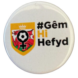 x100 HERGAMETOO CYMRU BUTTON BADGE