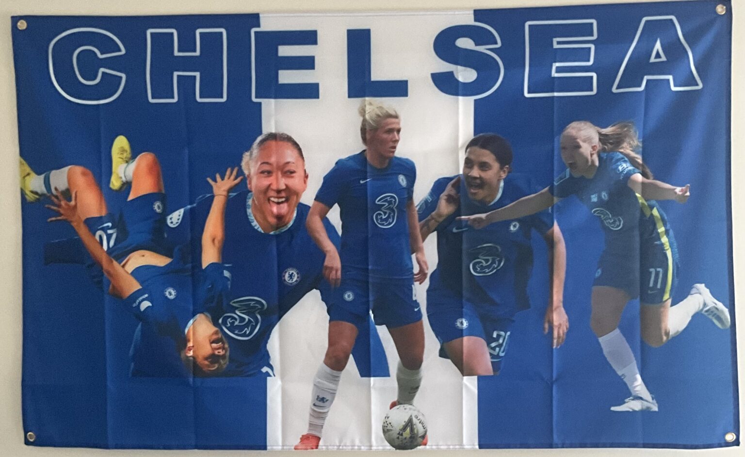 CHELSEA WOMANS FOOTBALL SOUVENIR FLAG SAM KERR LAUREN JAMES BRIGHT