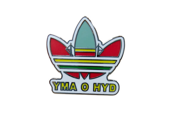 WALES YMA O HYD TREFOIL BADGE